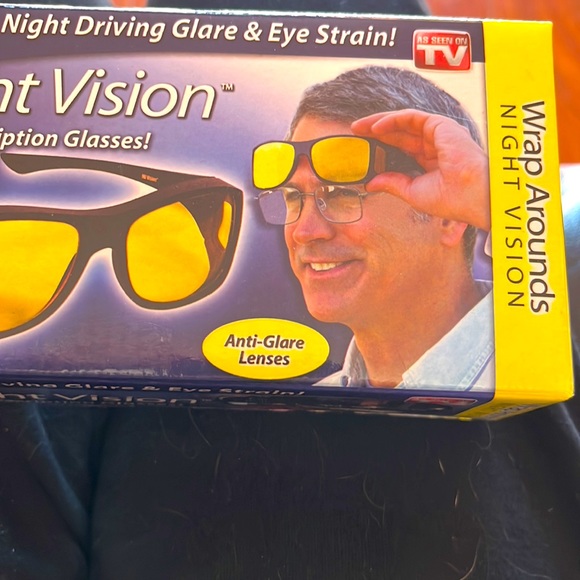 Brand New sealed in Box HD NIGHT VISION. FITS OVER PRESCRIPTION GLASSES. - Picture 3 of 8